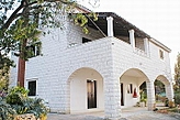 Ģimenes viesu māja Sutivan Horvātija